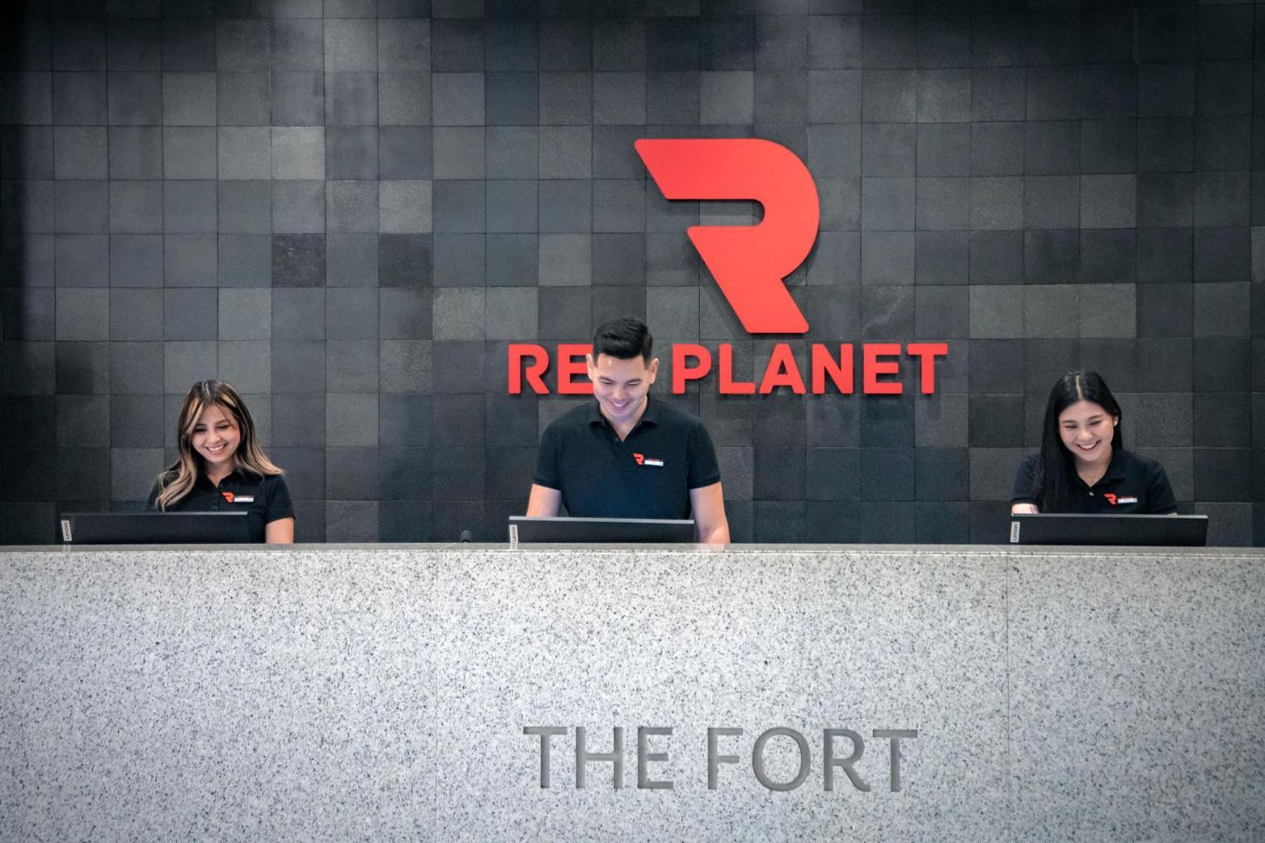 Red Planet Bgc The Fort Тагиг Экстерьер фото