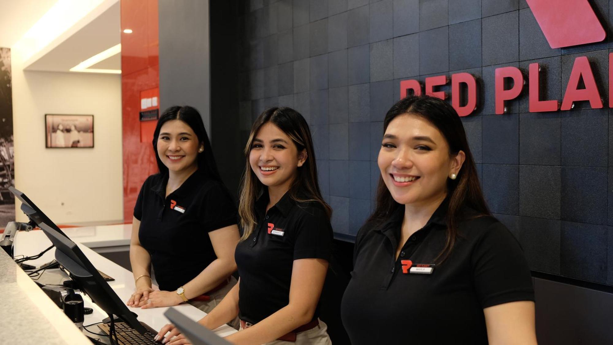 Red Planet Bgc The Fort Тагиг Экстерьер фото
