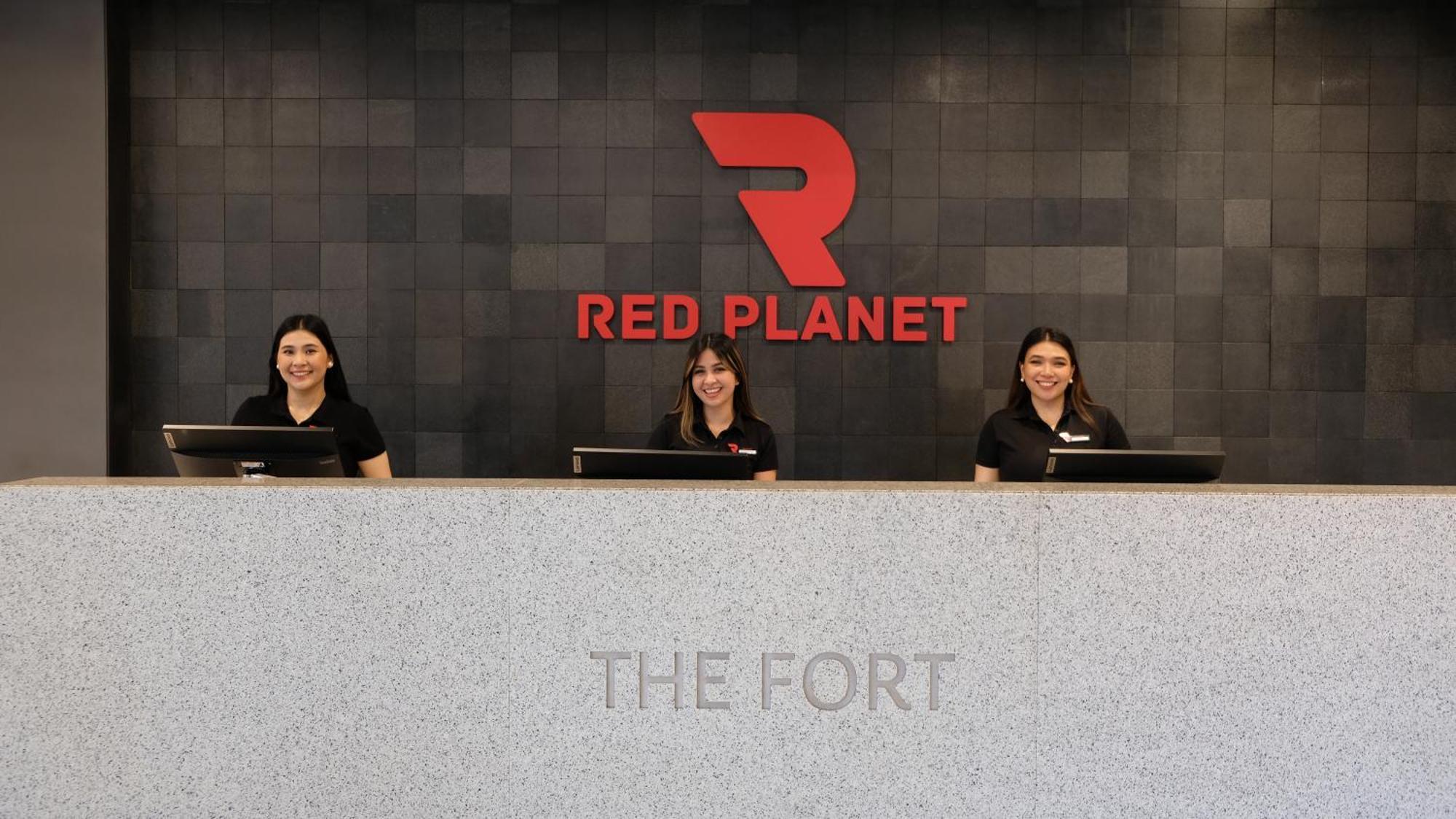 Red Planet Bgc The Fort Тагиг Экстерьер фото